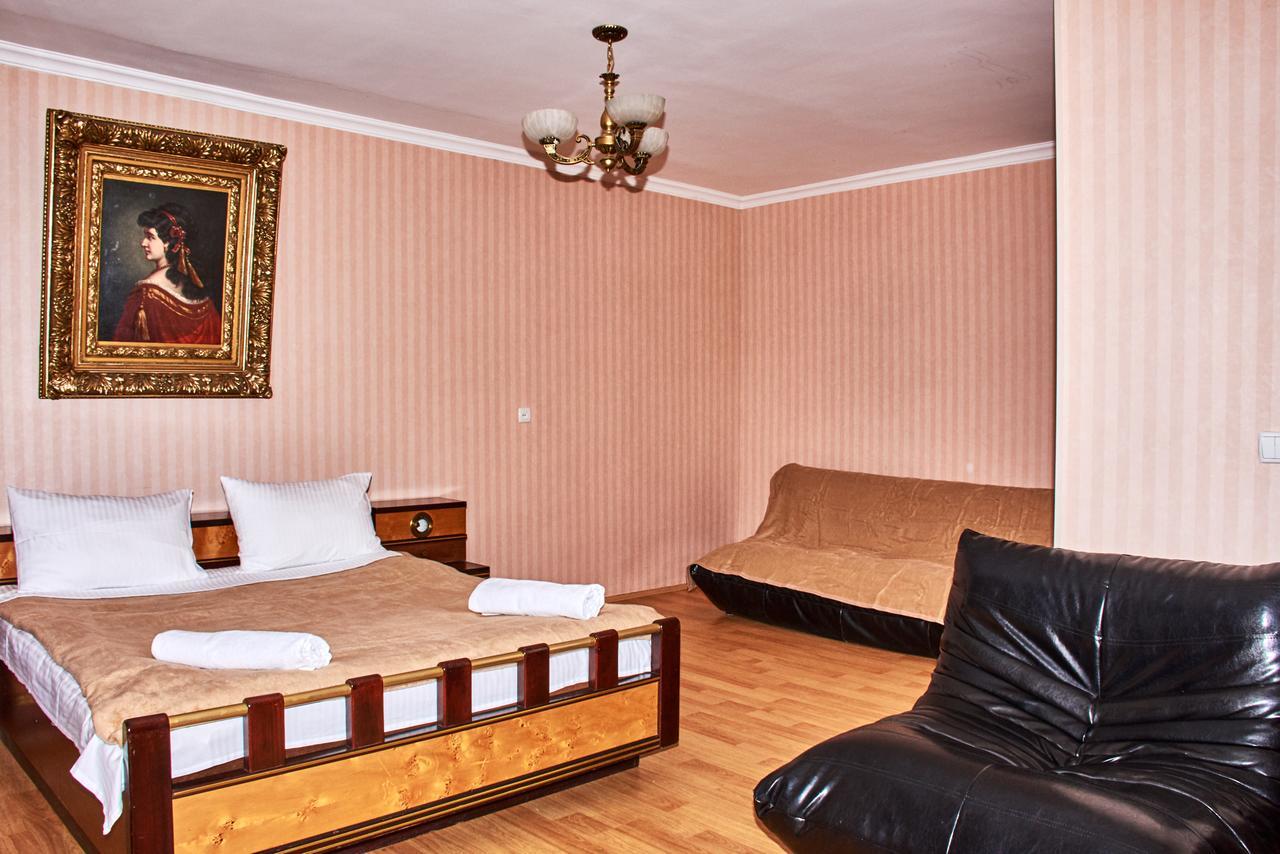 Hotel Georgia Gori Extérieur photo