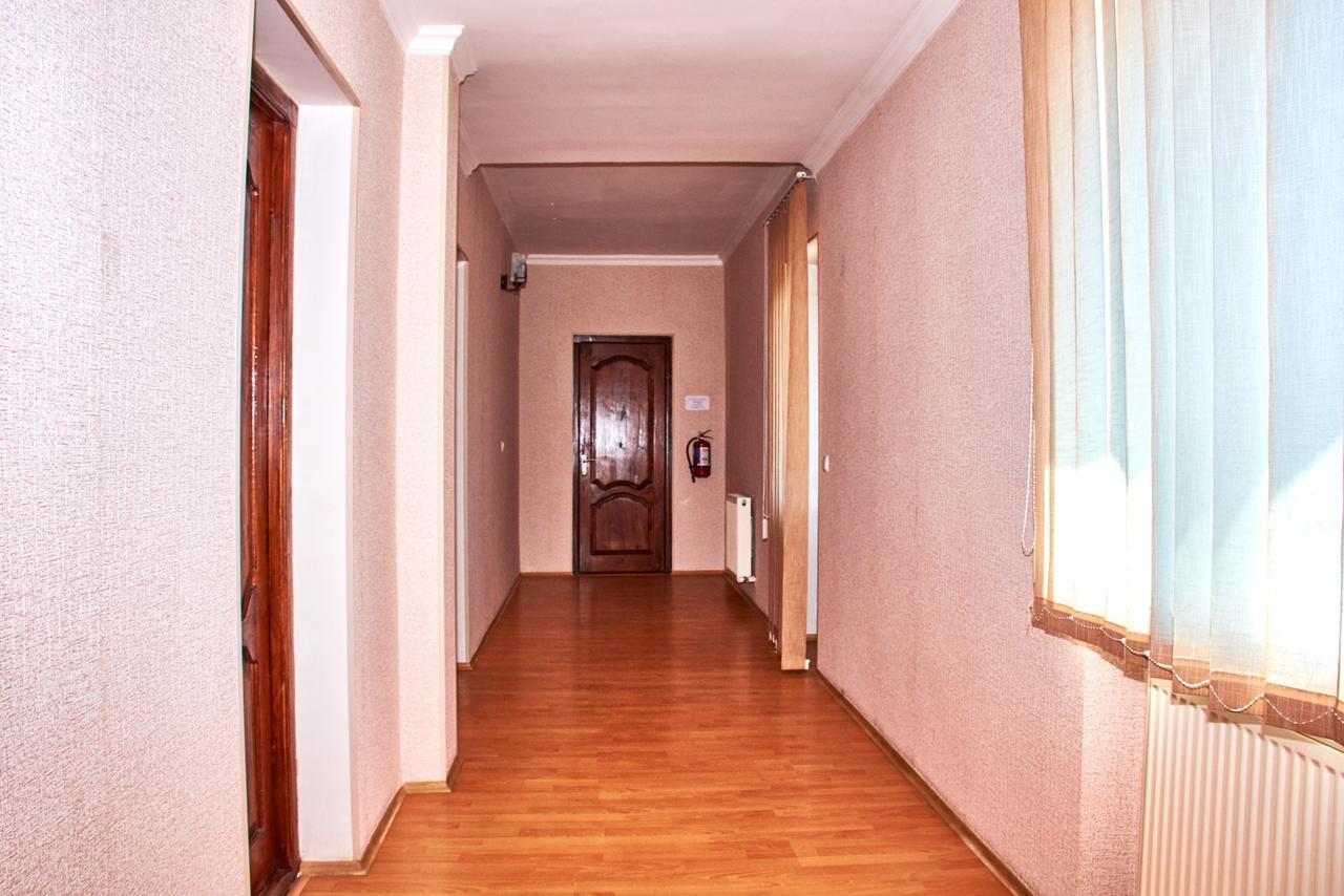 Hotel Georgia Gori Extérieur photo