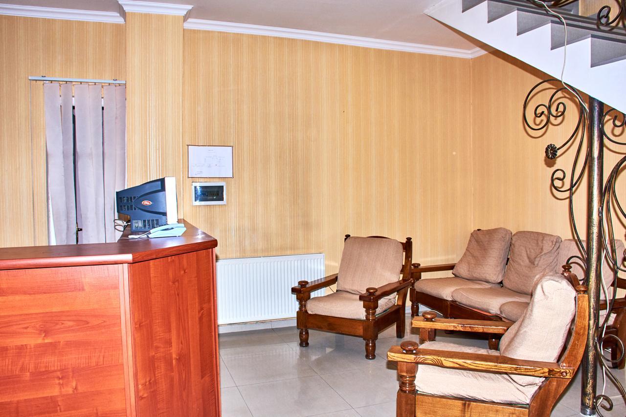 Hotel Georgia Gori Extérieur photo