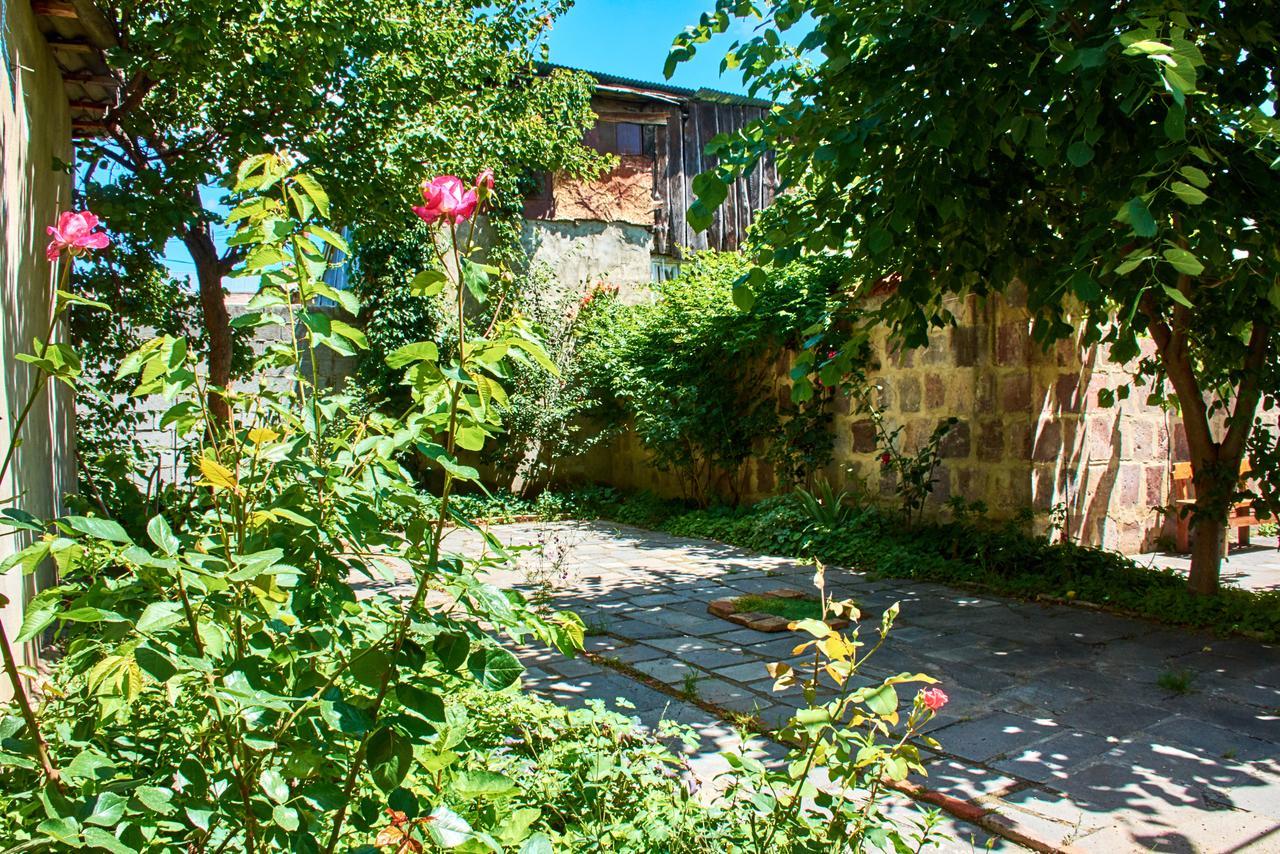 Hotel Georgia Gori Extérieur photo