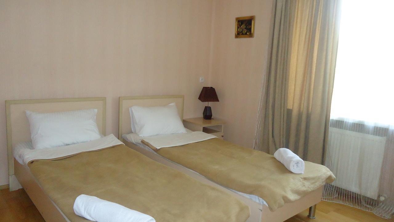Hotel Georgia Gori Extérieur photo